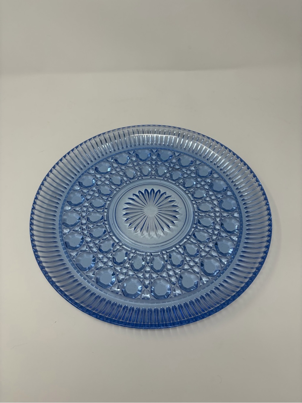 VINTAGE WINDSOR BLUE PATTERN 11" ROUND GLASS CAKE PLATTER TRAY MOONLIGHT BLUE